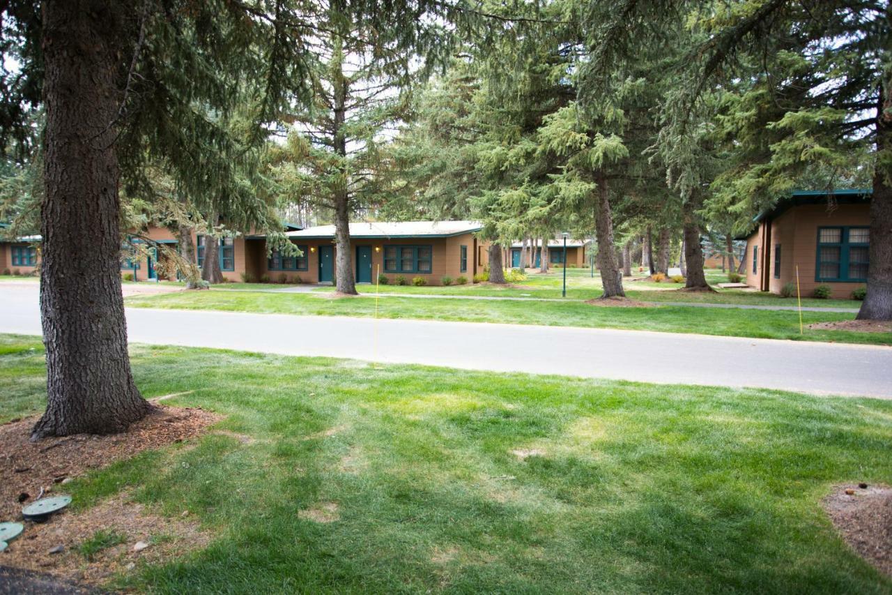 Lodge Jackson Moran